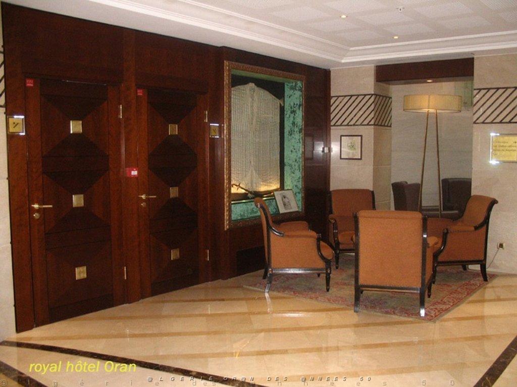 ORAN MAI 2008 2772_royal hotel oran.jpg